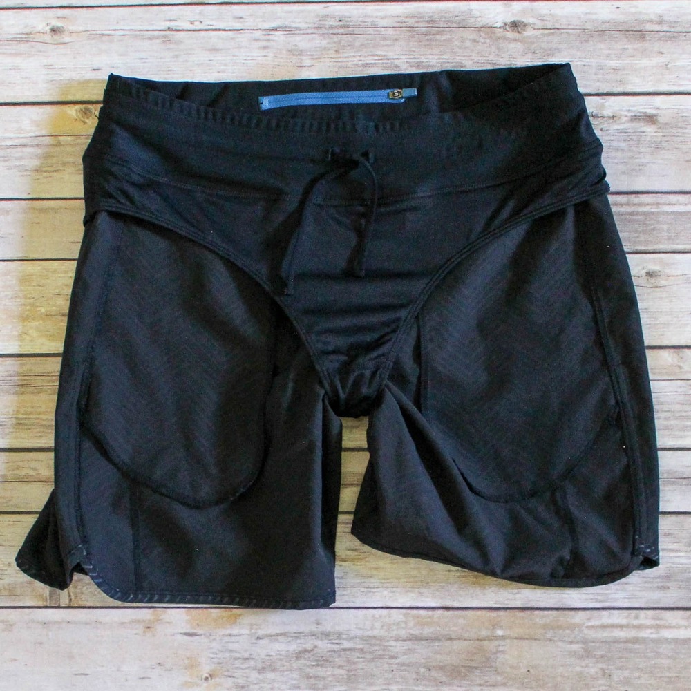 Title Nine Running Shorts Small Black Chevron Print 7" Back Zip Pocket Lined - Picture 3 of 4